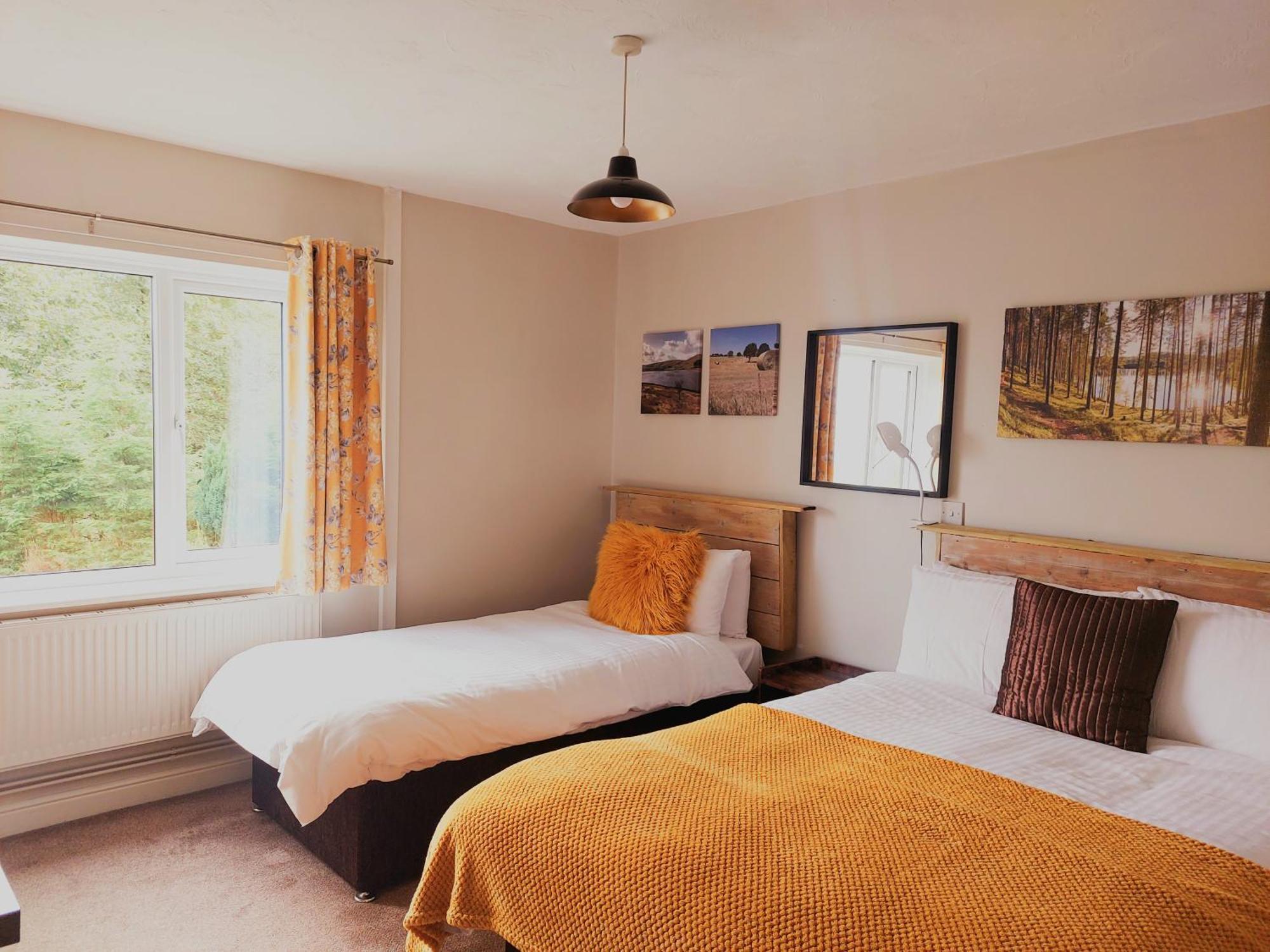 Grains Bar Hotel Олдъм Екстериор снимка