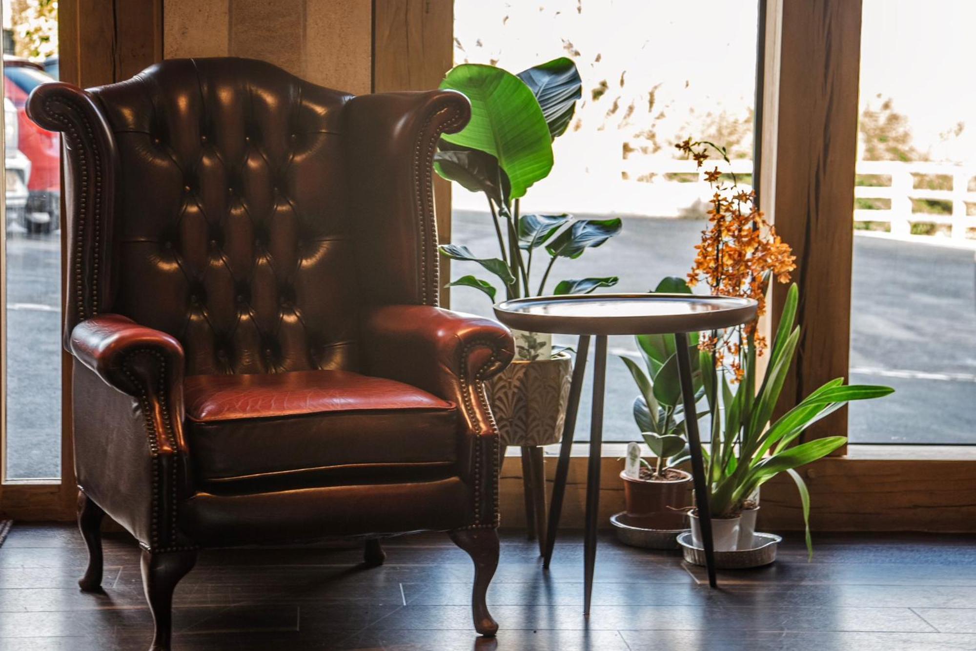 Grains Bar Hotel Олдъм Екстериор снимка