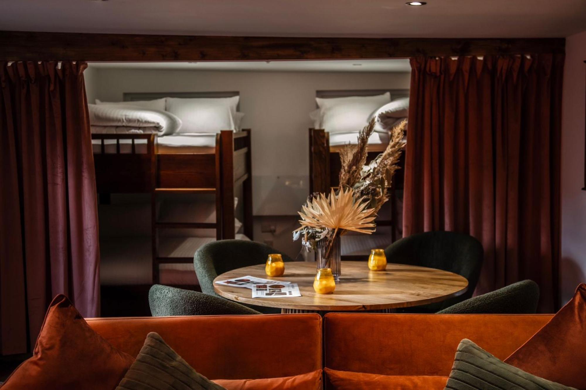 Grains Bar Hotel Олдъм Екстериор снимка
